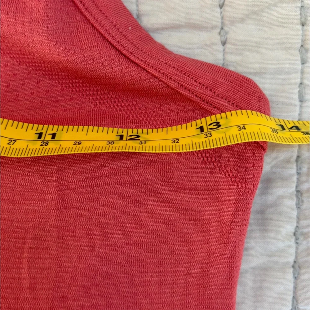 lululemon athletica Rust Cropped Swiftly 2.0 Tank Top Size 6‎ EUC